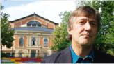 Stephen au�erhalb Bayreuther Festspielhaus
